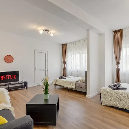 New Walter Grand Quinet With Balcony Apartment *