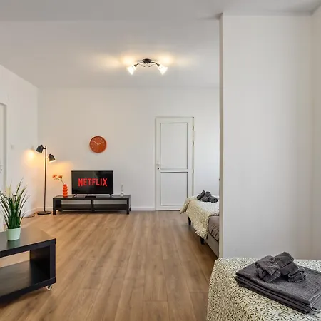 Apartment New Walter Grand Quinet With Balcony *